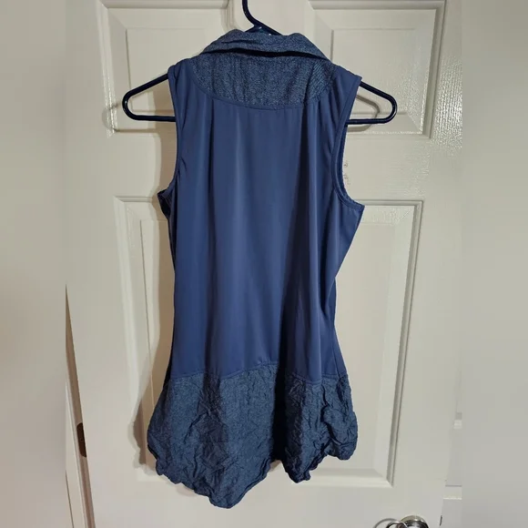 UnderCover Agent Kathleen Kirkwood S Blue Bubble Hem Blouse Denim Preppy Coastal - Picture 3 of 7